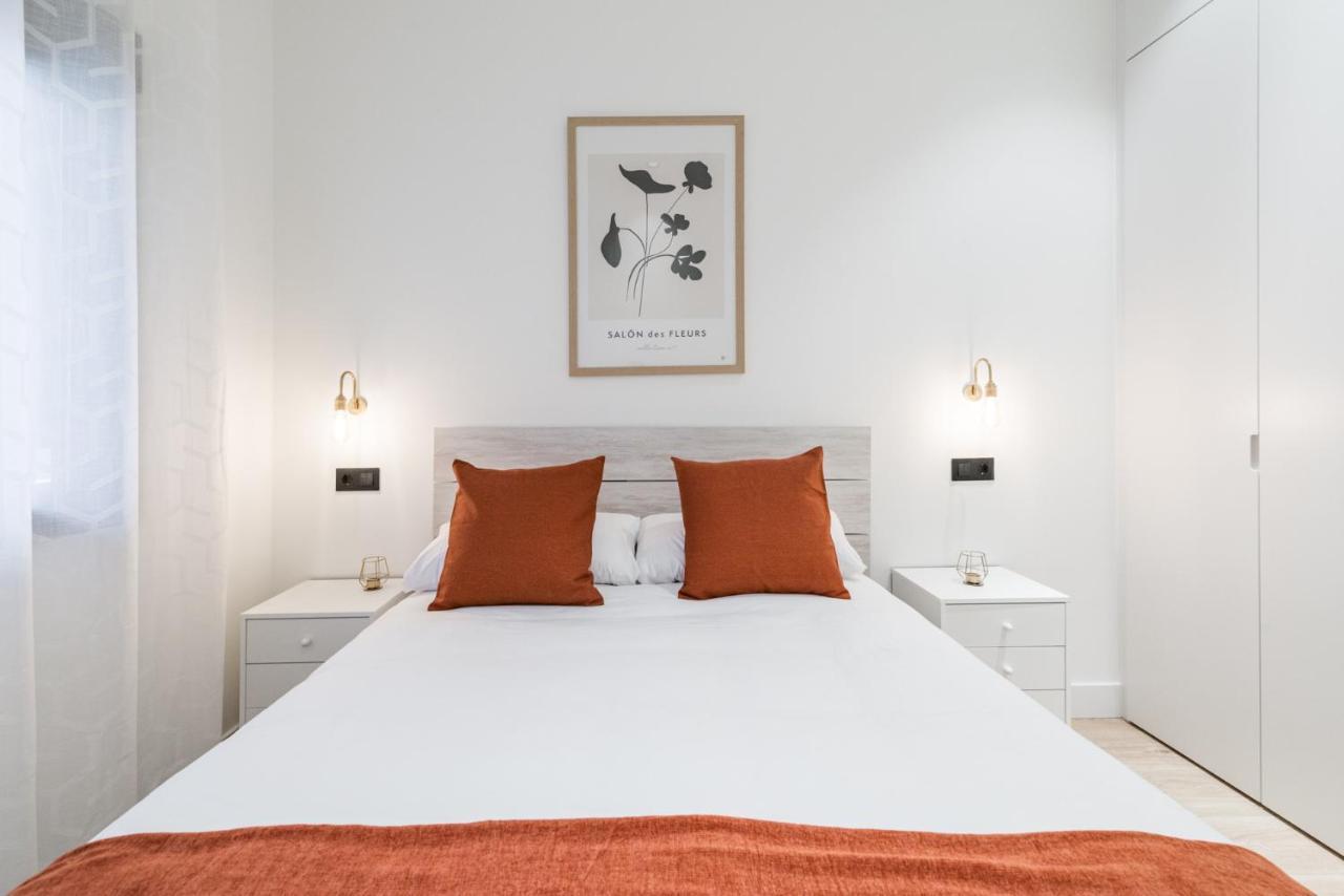 Apartament Jes B Close To Bernabeu Stadium Madrid Exterior photo